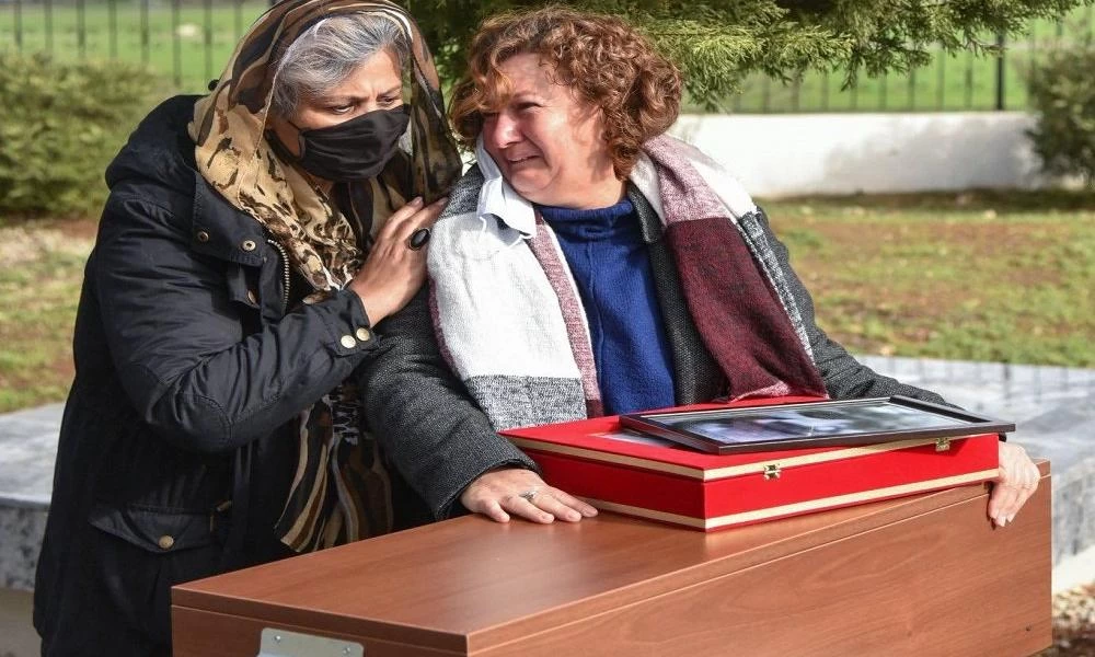 Κατεχόμενα: Κηδεύτηκαν σήμερα τα οστά 11 παιδιών που δολοφονήθηκαν στις σφαγές του 1974